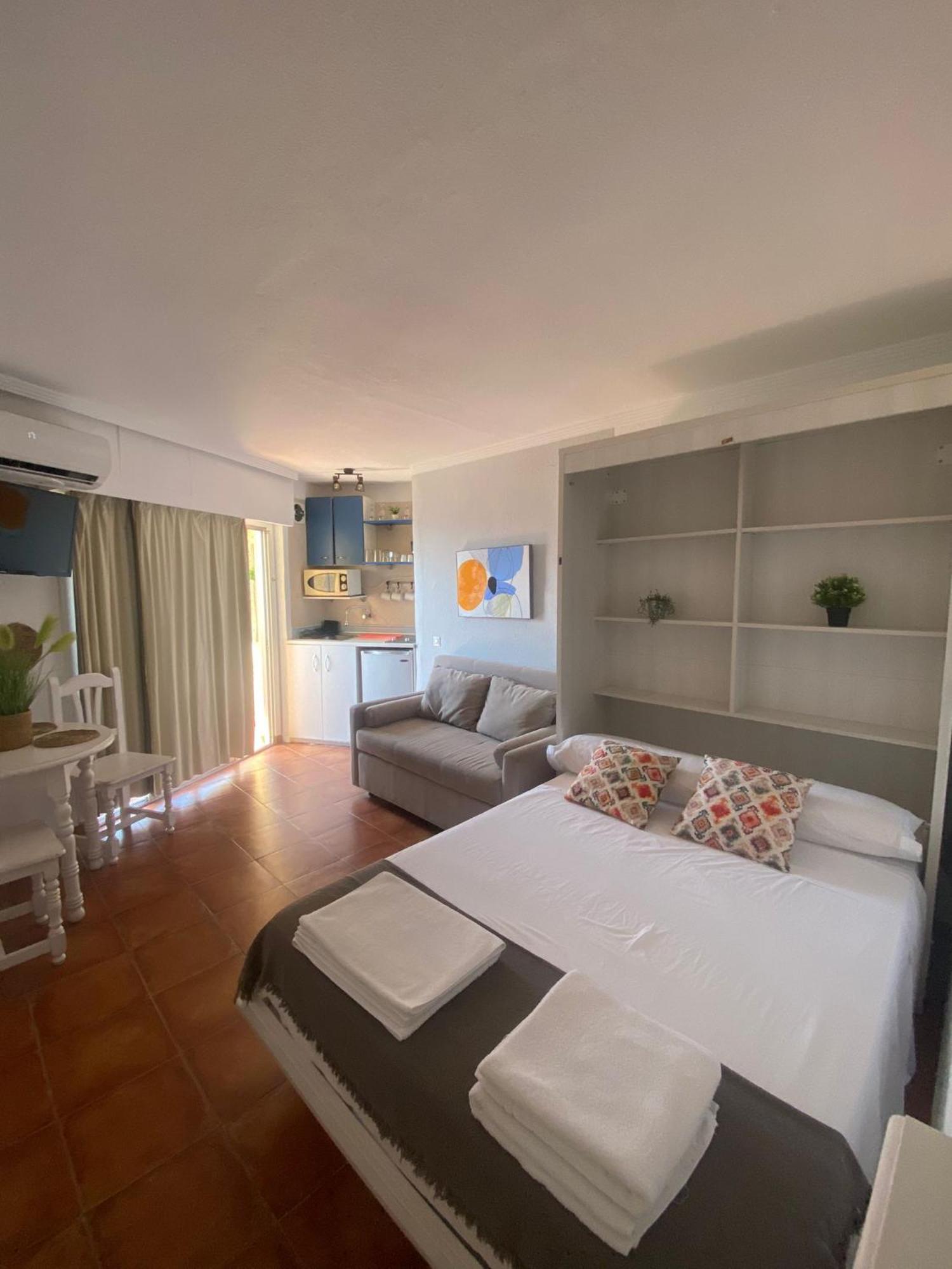 Apartamentos Benalmadena Toni Extérieur photo